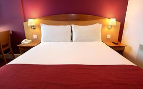 Waterloo Hub Hotel And Suites  3*